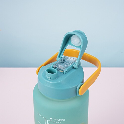 Selected Large Capacity Gradient Color Plastic Cup Three-Piece Set Portable Sports Water Bottle Handle Outdoor Straw Cup Set