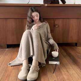 韩系高级感穿搭设计温柔山茶花V领针织套装女上衣高腰鱼尾长半裙