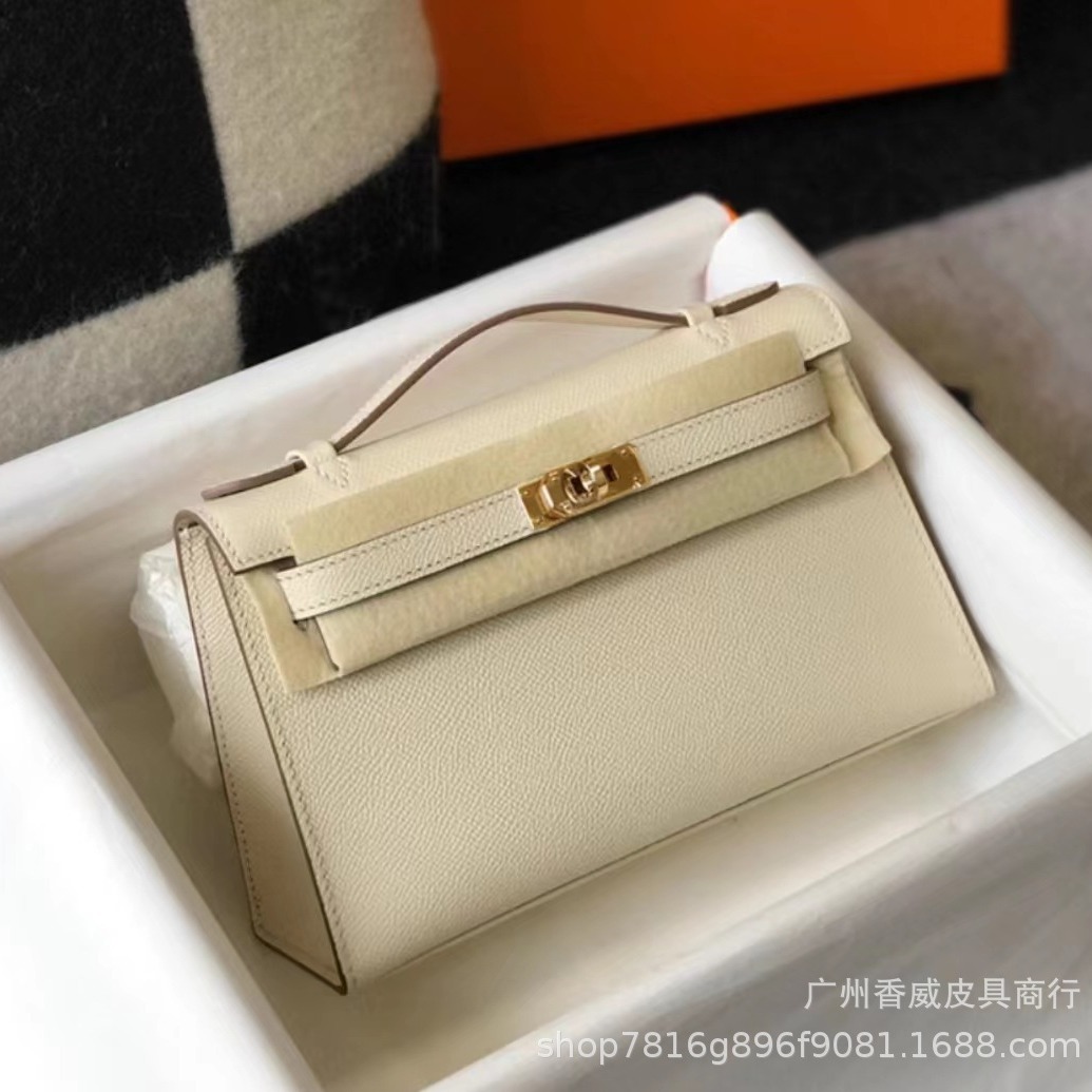 Handheld leather fashionable one-shoulder bag