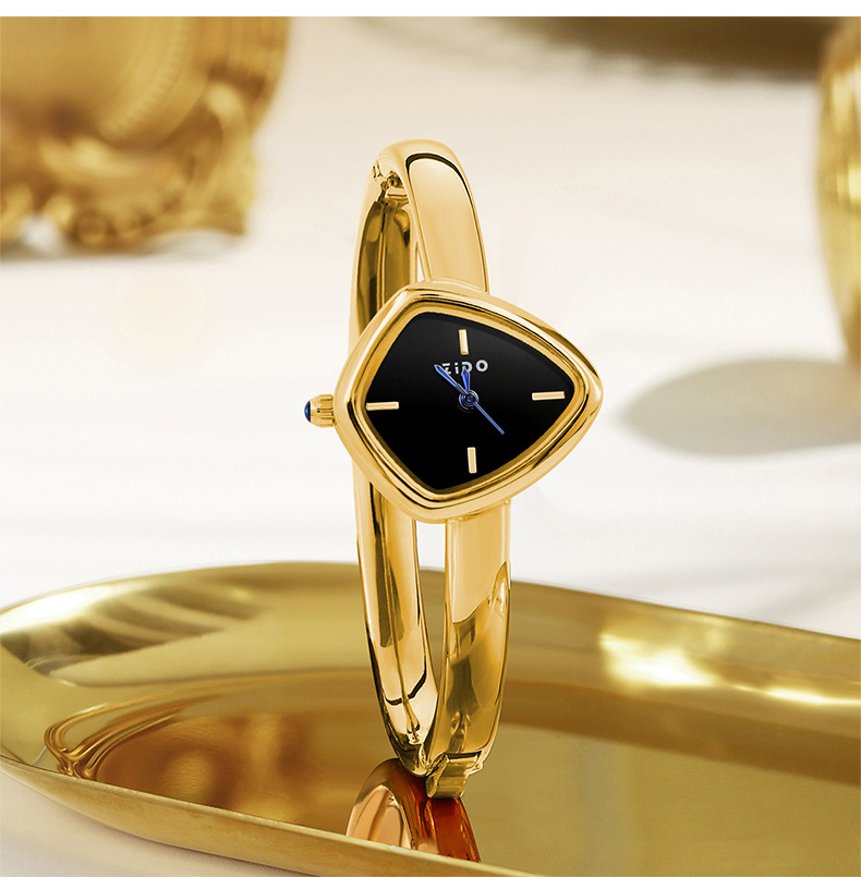 Elegant damklocka med quartzverk i armbandstil_voghion.com