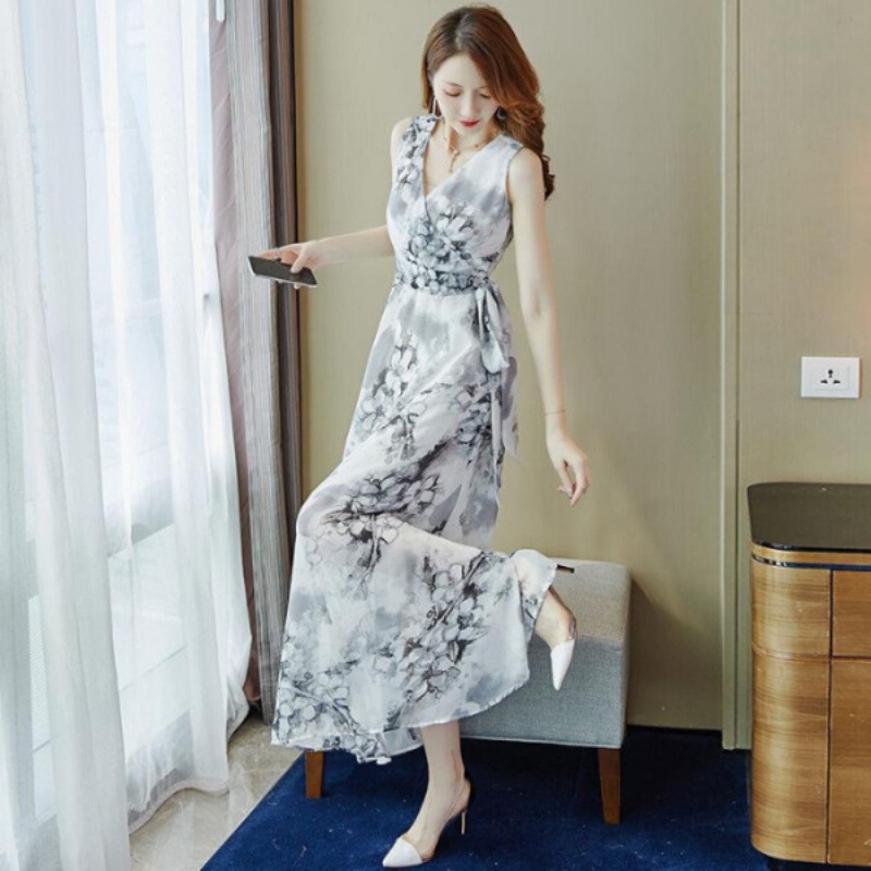 Beach Dress Bohemian Long Dress for Women Summer 2026 New Style Waist-Cinching Tie Slimming Seaside Vacation Chiffon Dress