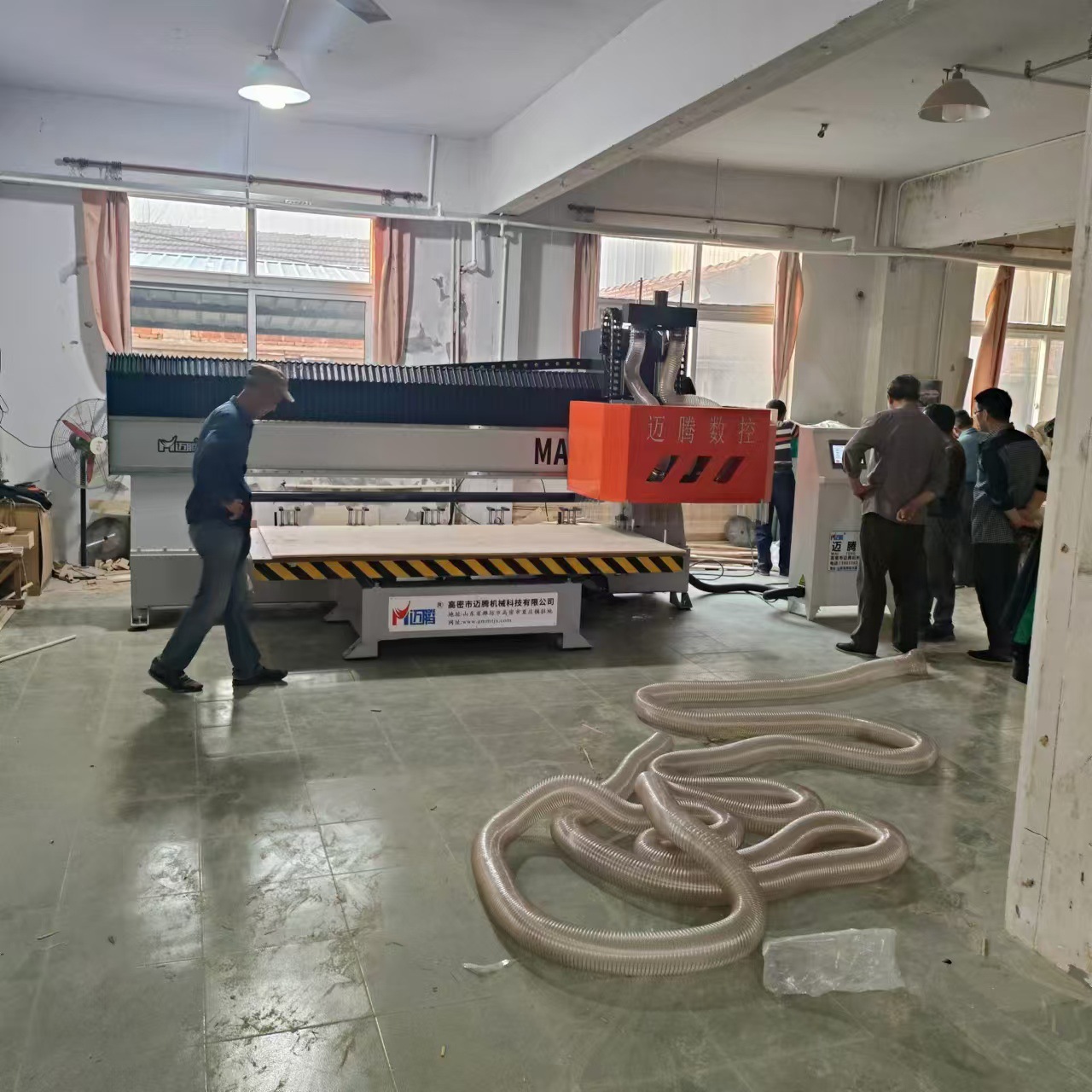 迈腾牌数控纵横锯 往复式电子精密锯  木托盘木质包装箱设备