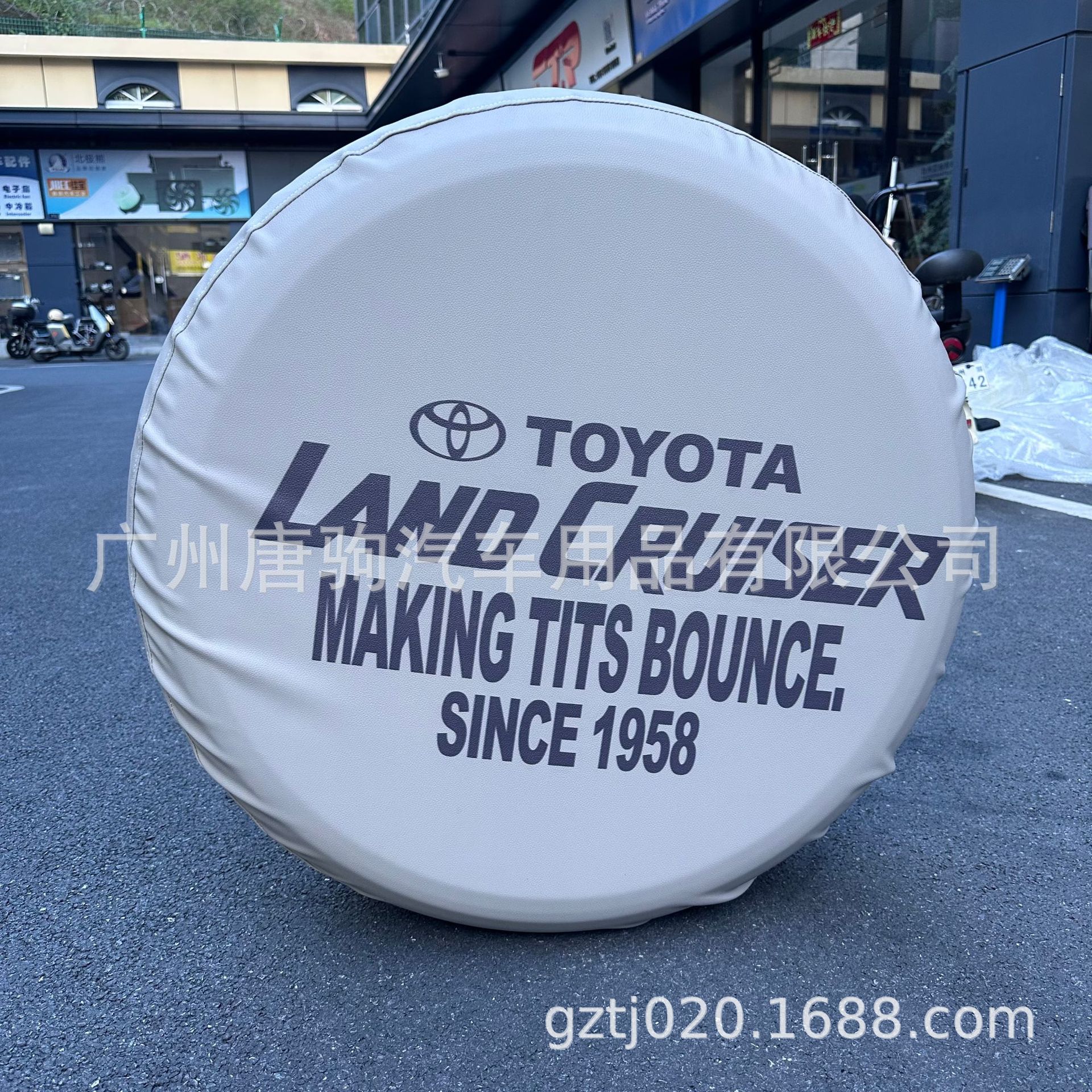 Suitable for Toyota Land Cruiser LC70 76 79 80 modified spare tire cover decorative tire protection cover