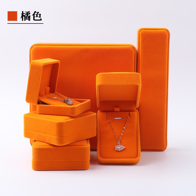 Fabricantes de terciopelo caja de joyería caja de anillo collar pendientes de esquina redondeada caja de embalaje de joyería pulseras caja de pulseras al por mayor
