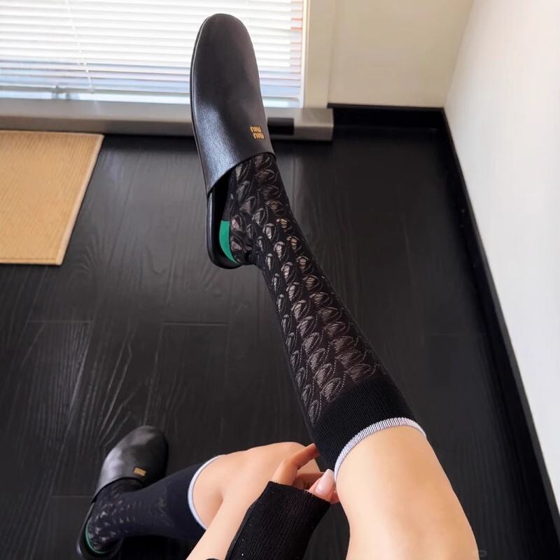 とても見栄えがします〜。女性用フェニックステール中空アイスシルクパイルソックス春夏新作薄型通気性ミッドカーフソックス|undefined