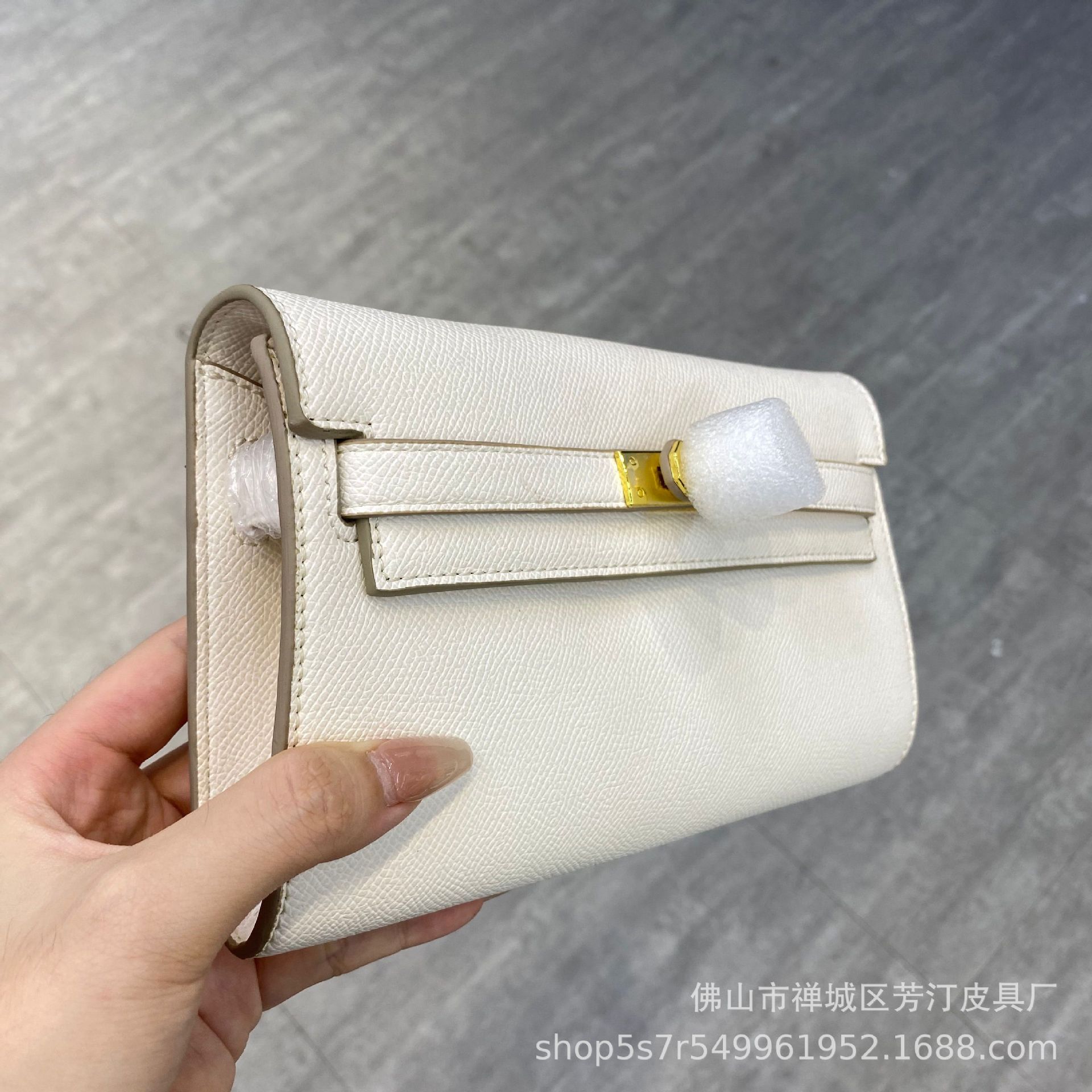 凯利横款钱包斜挎