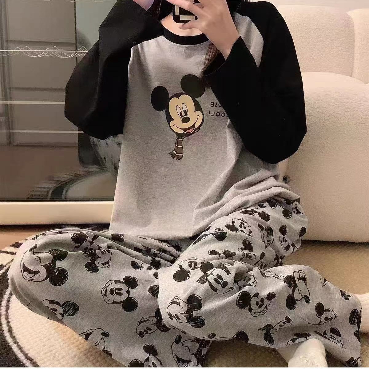 Scarf Mickey