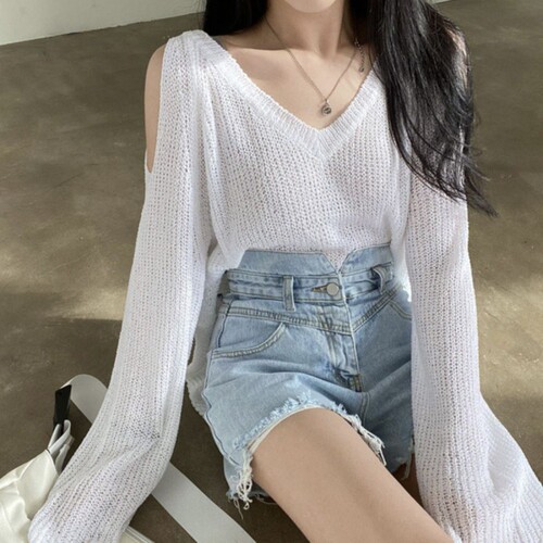 Sunscreen blouse for women's summer thin style design, niche heart collar ice silk sweater autumn long-sleeved off-shoulder wholesale
