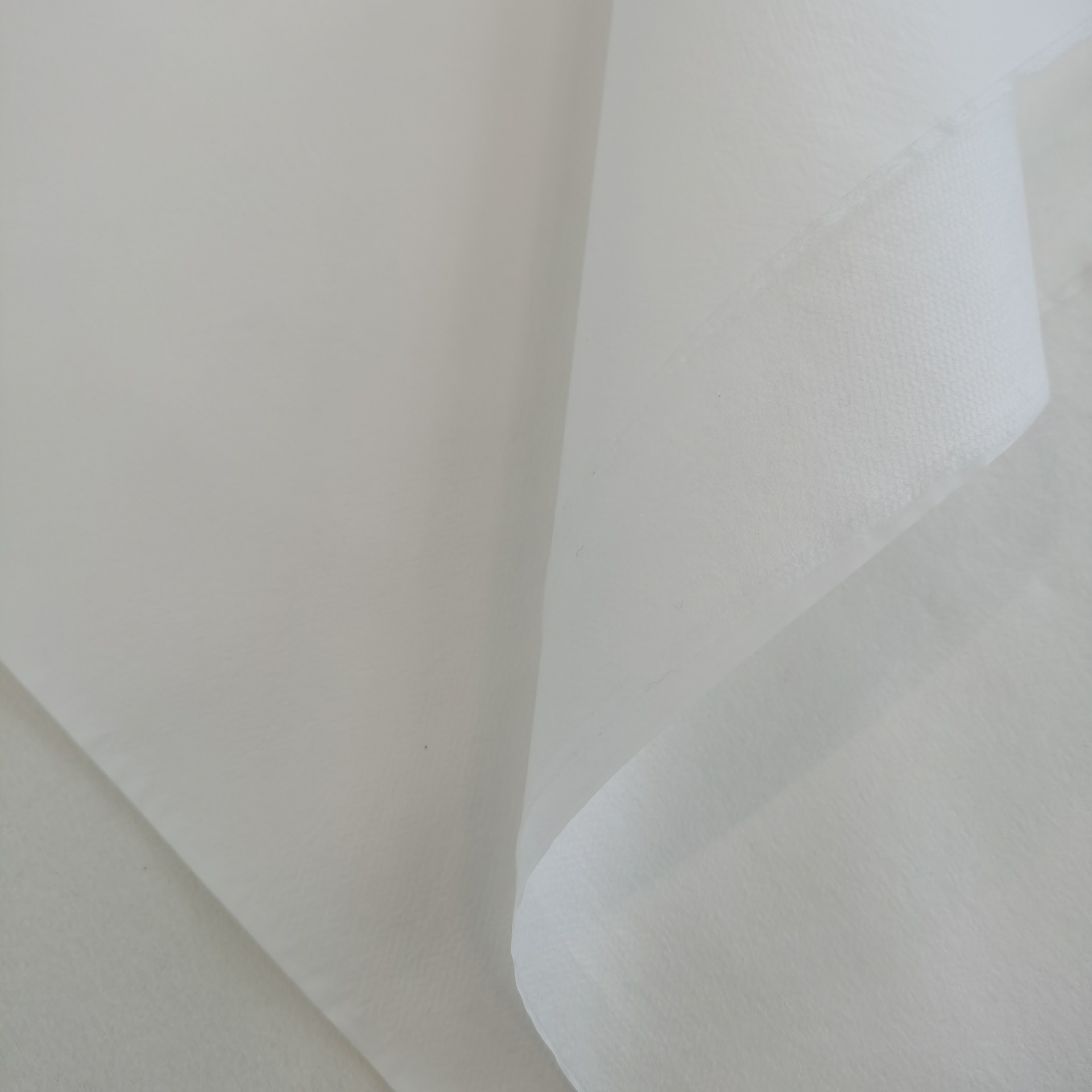 50克60克43克透气膜无纺布防水现货防尘透气厂家直发纺粘无纺布