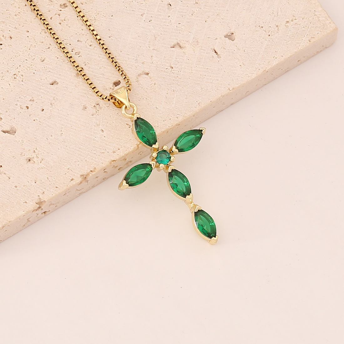 Jewelry Copper Zircon-Laid Necklace