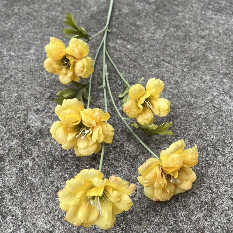 Nueva fábrica de flores artificiales de la boda amarillo leche amarillo limón amarillo fresco al aire libre Salón de la boda decoración flor falsa al por mayor