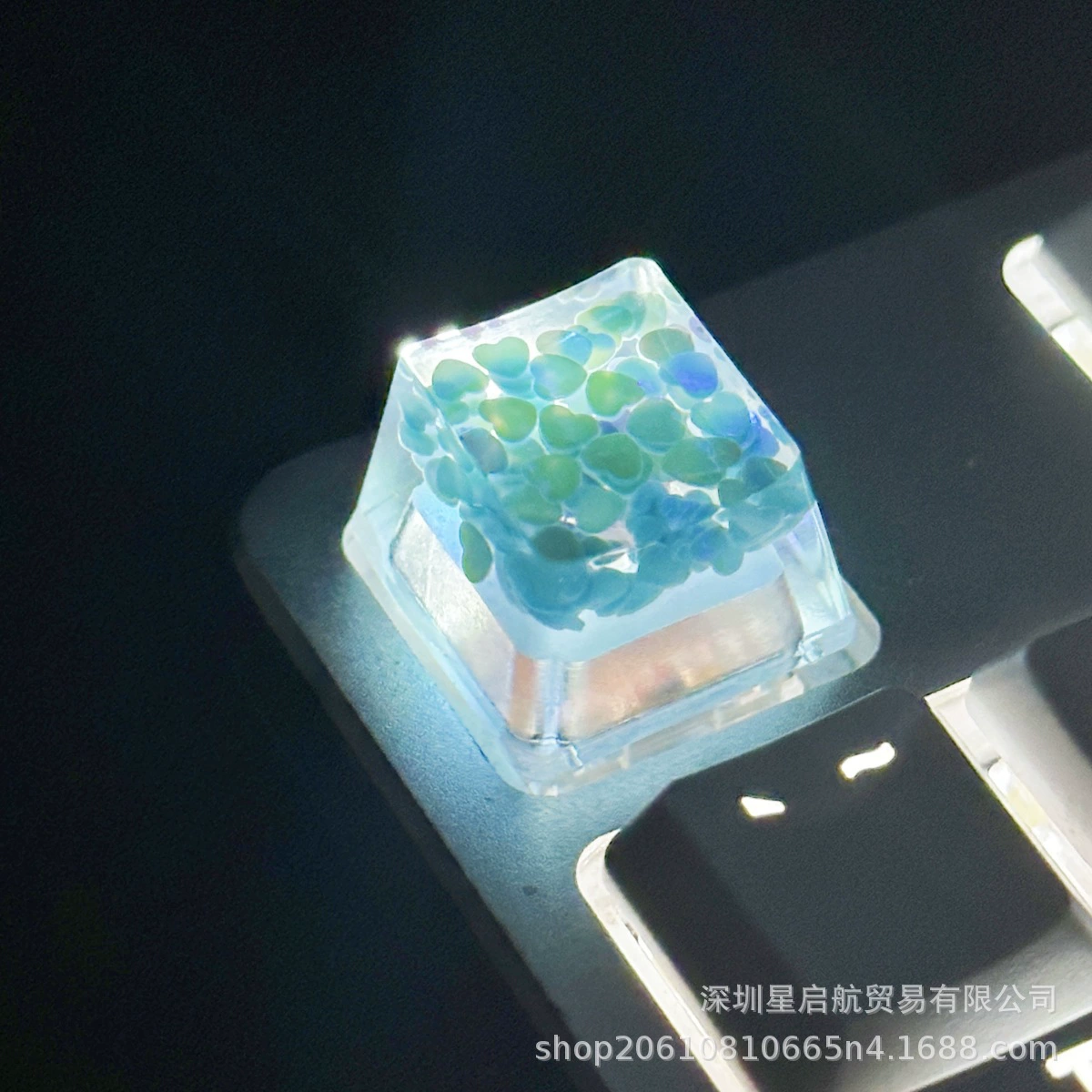 跨境定制透明爱心键帽树脂透明卡通十字轴机械键盘键帽单个