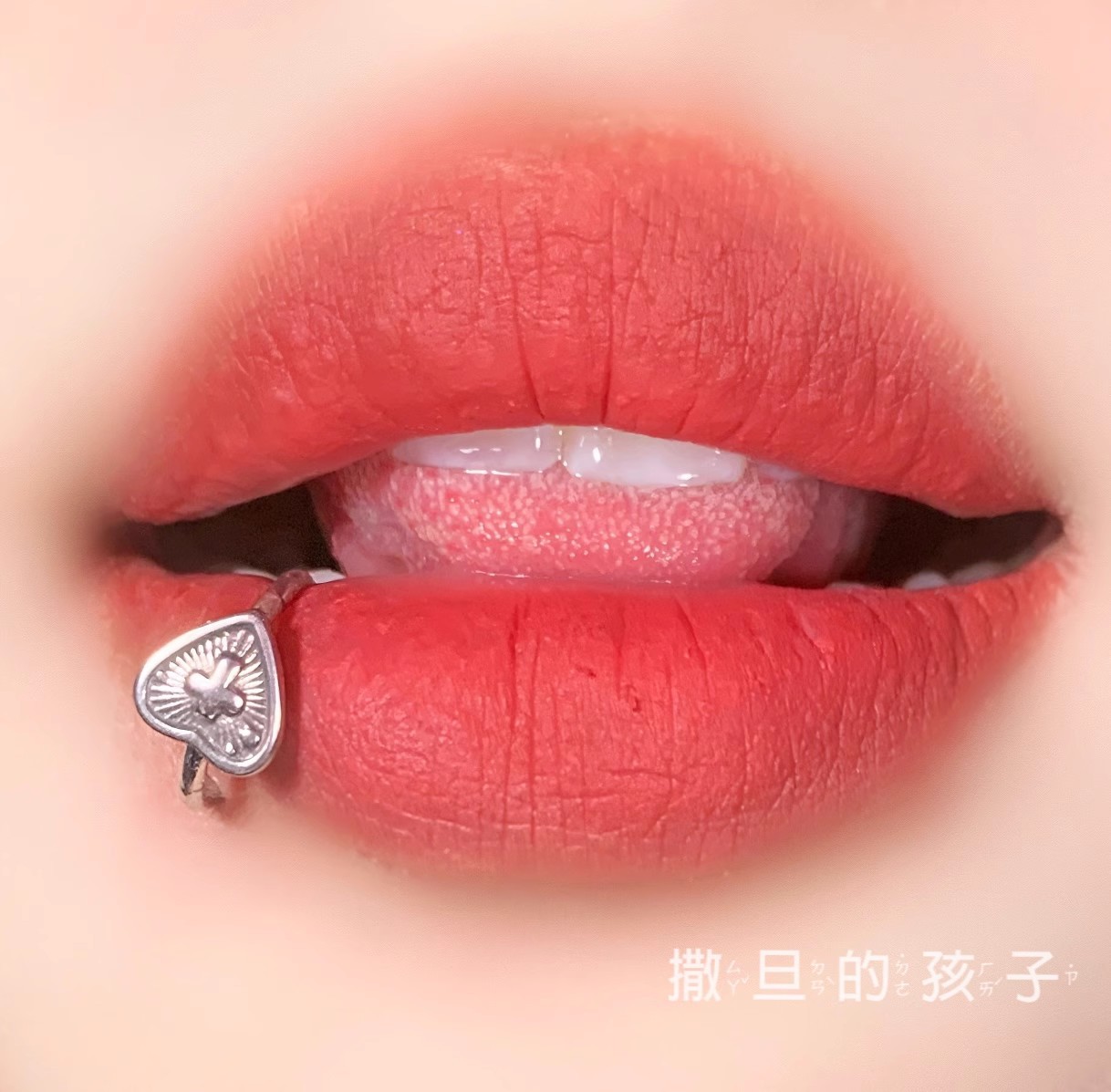 Pointed labret stud close-up product detail