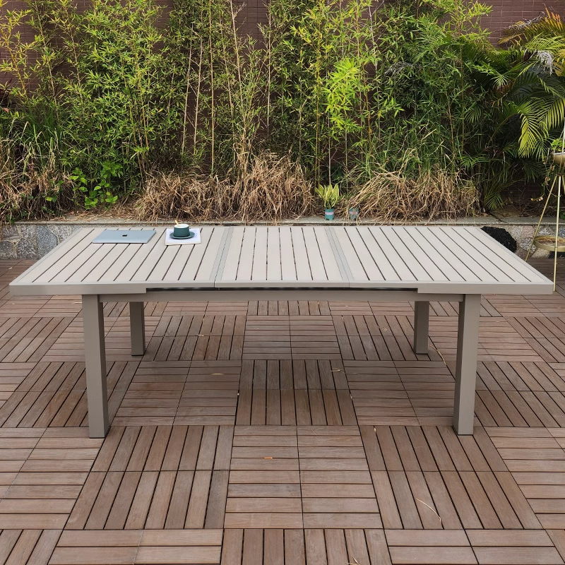 Mesas y sillas de comedor de balcón al aire libre nórdico Patio de la villa Sala de sol Jardín del hotel Recreación al aire libre Cuerda de ocio Muebles de silla de ratán