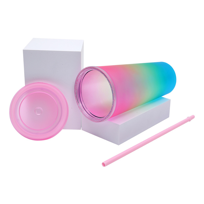 Suministro directo de fábrica Taza de paja de plástico de doble capa de color degradado Taza para beber personalizada de gran capacidad Taza de agua de textura esmerilada
