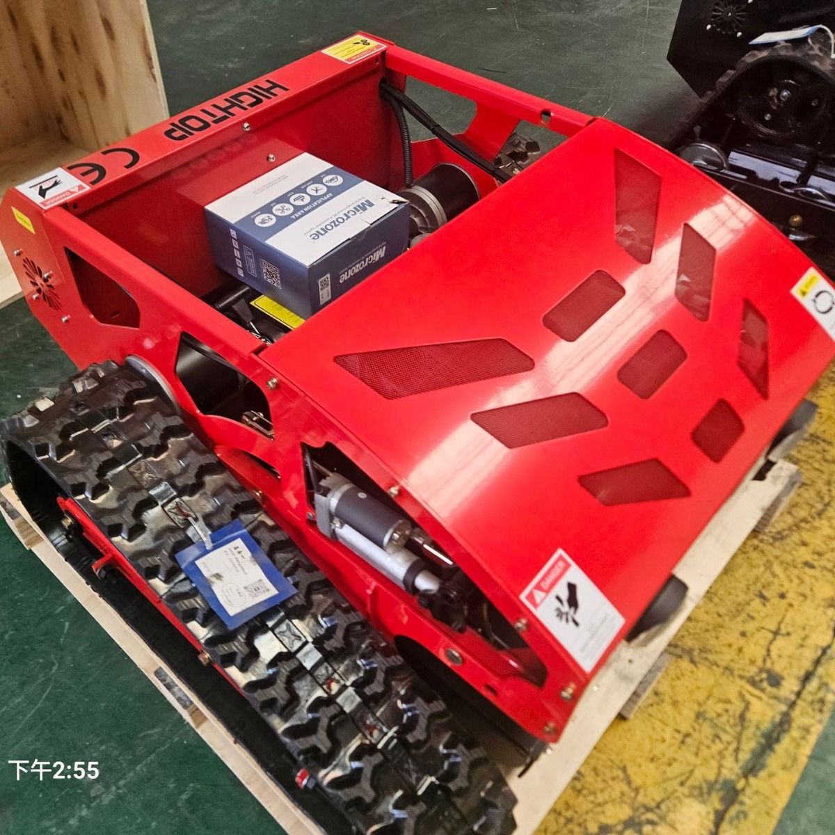 出口法国7.5马力遥控割草机  草坪堤坝开荒汽油剪草机 碎草除草机