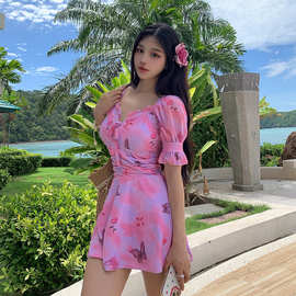 韩国新款泳衣女连体保守裙式短袖渡假海边显瘦游泳衣女bikini批发