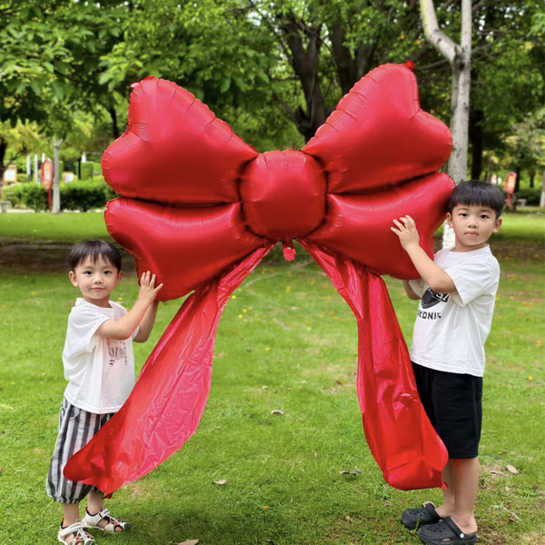 big matte balloon with bow