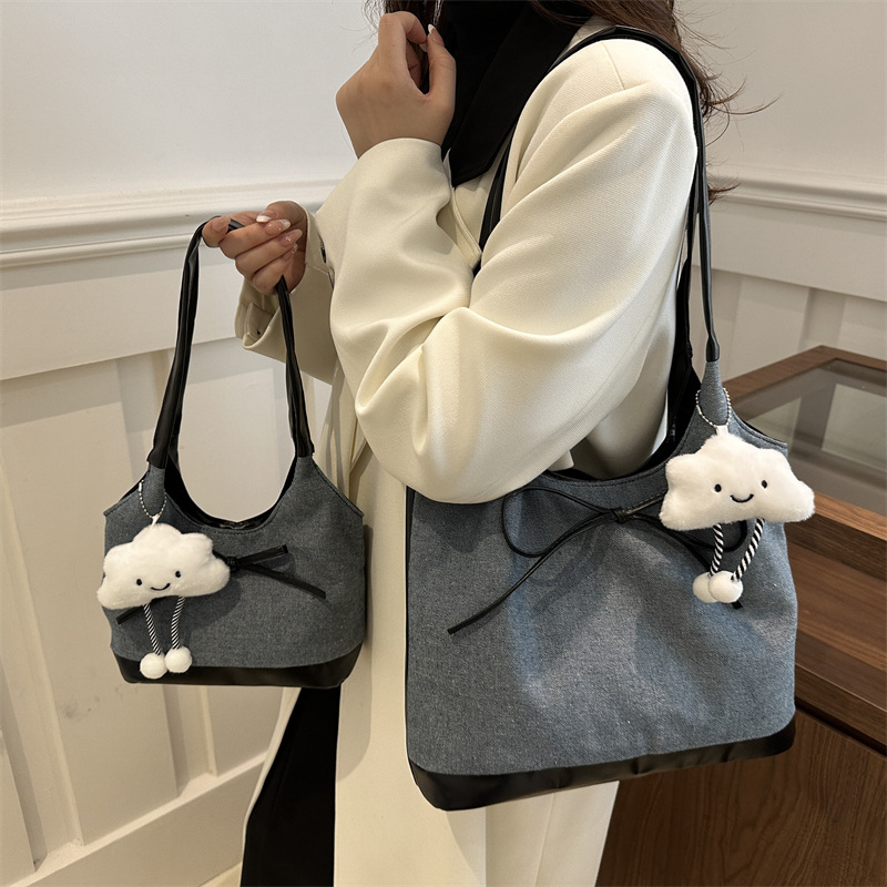 Invierno nuevo bolso de arco de gran capacidad de hombro bolso axilar 2024 este año bolso ocio popular bolso especial