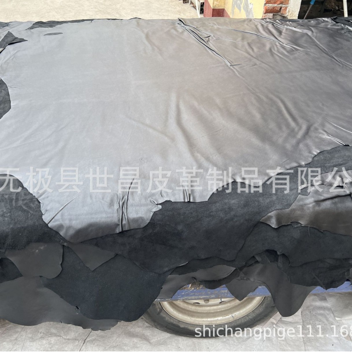 厂家直供头层牛皮服装革，皮面好、手感柔软，厚度0.6-0.7