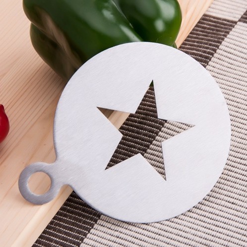 En stock 6 piezas creativo de acero inoxidable café guirnalda molde portátil café leche burbuja spray flor impresión plantilla