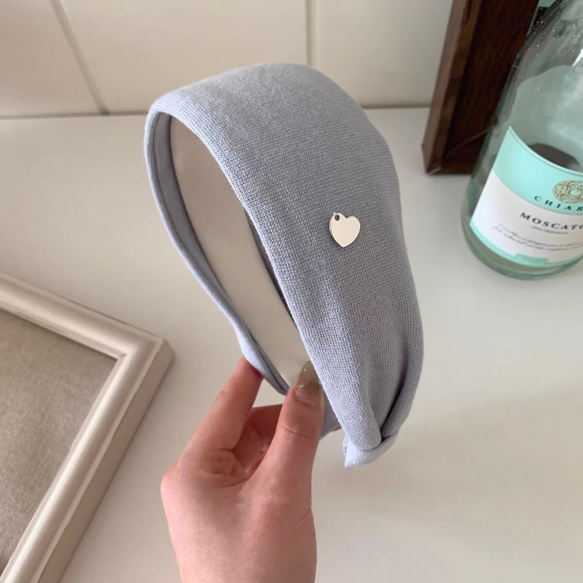 Vitallity Girl Sweetheart Tela de color sólido Diadema de lavado de cara simple de nicho retro Accesorios para el cabello