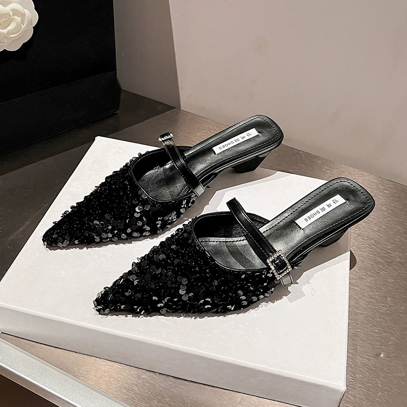 Summer slippers with a strap, high-quality style