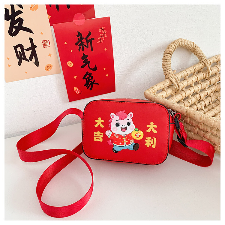 2026 bolsos de Año Nuevo para niños dibujos animados lindos impresión bebés sobre rojo de Año Nuevo bolso de hombro festivo para hombres y mujeres