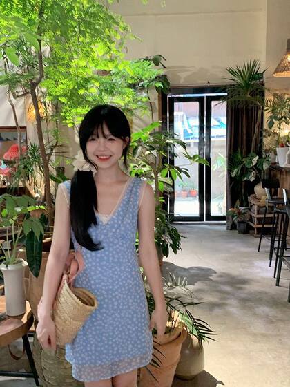 Korean Style Blue Fresh Floral V-neck Vest dress Women's Summer Slim-fit Vacation Sleeveless Waisted Short Skirt
