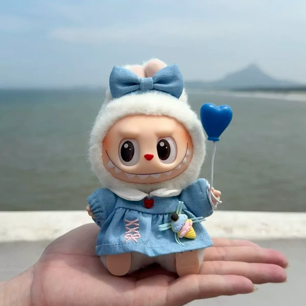 Детская одежда Labubu, комплект из джинсовой одежды для сидения, вечерние милые джинсовые платья конуса, комплект джинсовых топов первого и третьего поколения