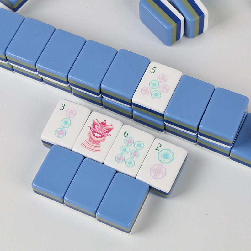 (In stock) Blue four-layer color-blocked acrylic American-style mahjong for leisure, entertainment, and travel, portable mini mahjong