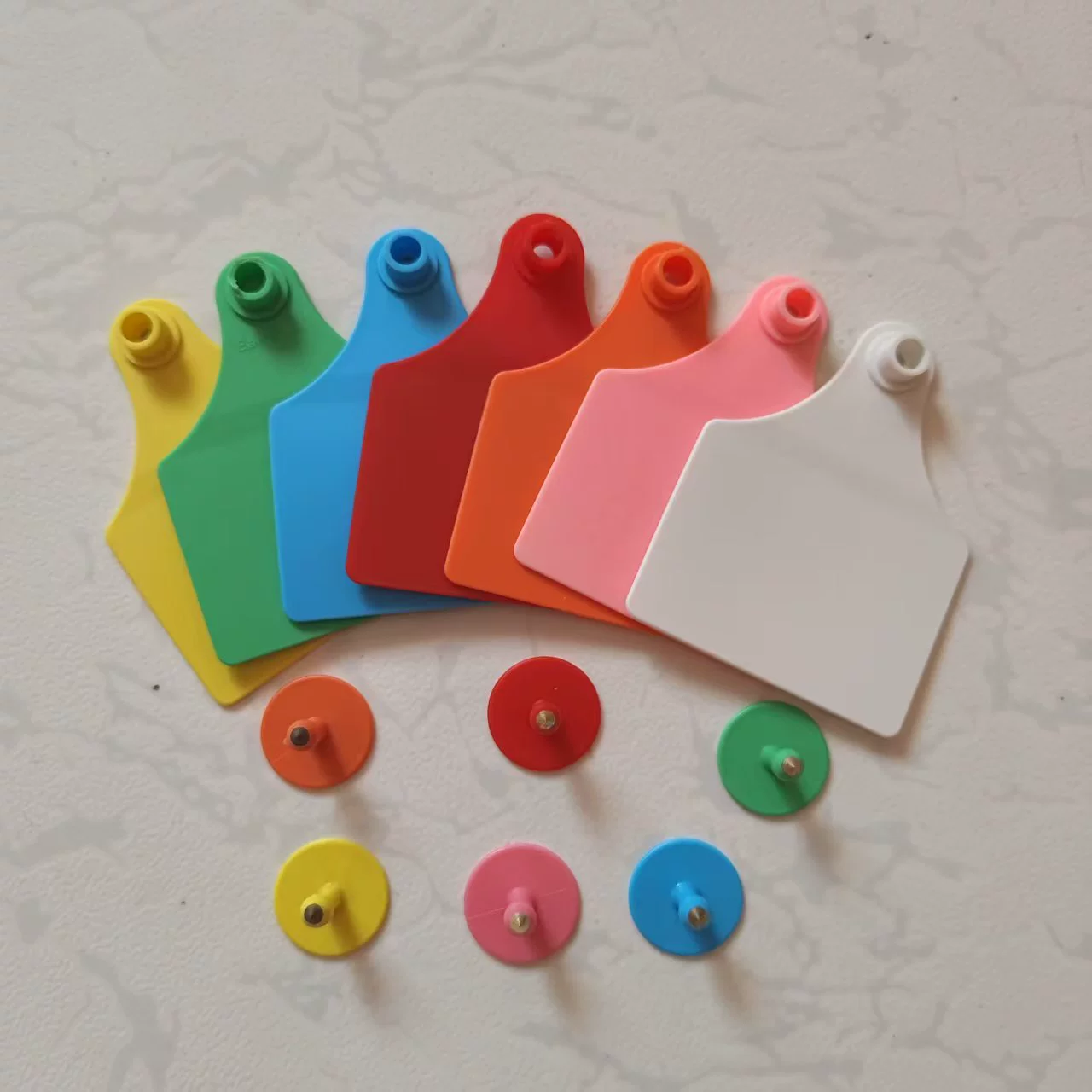 Бирка для ушей крупного рогатого скота, номер бирки для ушей, Тайваньская лазерная непадающая буквенная пряжка, бирка для ушей, бирка для ушей крупного рогатого скота, разведение