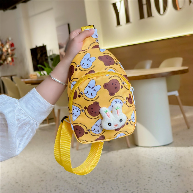 2023 nuevos niños mochila de dibujos animados de graffiti bolsa casual Super lindo fuera pequeño pecho bolsa lindo conejo bolsa