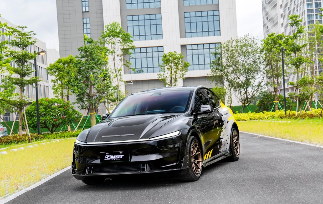 Suitable for Tesla Model Y modified CMS new version front lip, front bumper, front spoiler, carbon fiber spoiler
