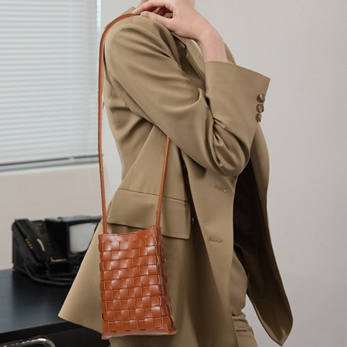 New fashionable woven women's bag simple shoulder bag casual trend mini mobile phone bag quality versatile crossbody bag