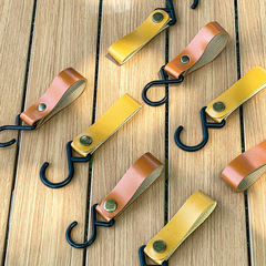 Outdoor camping camping S hook lanyard storage portable triangle leather picnic tent PU clothesline hook