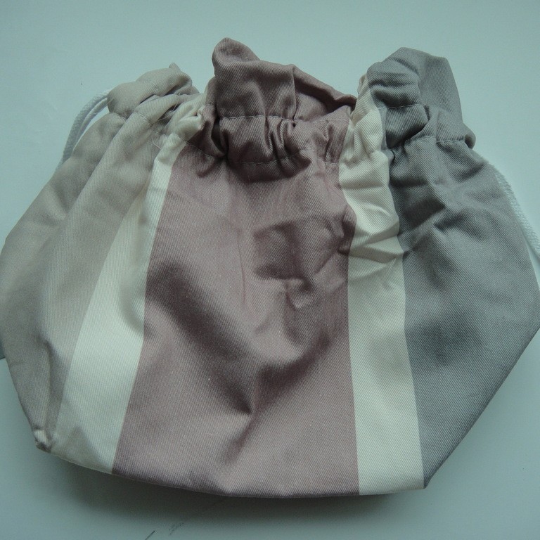 专业生产全棉斜纹帆包抽绳包，束口化妆袋，抽绳化妆包