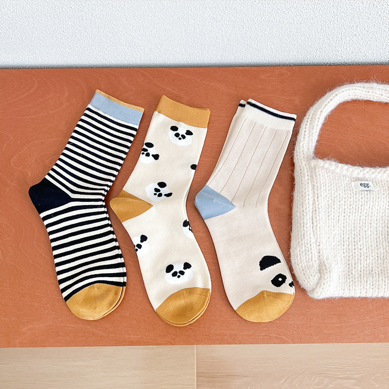 Calcetines de algodón para mujeres verano delgado retrógrado rayas calcetines adorables pandas sin hueso calcetines Zhuhai al por mayor