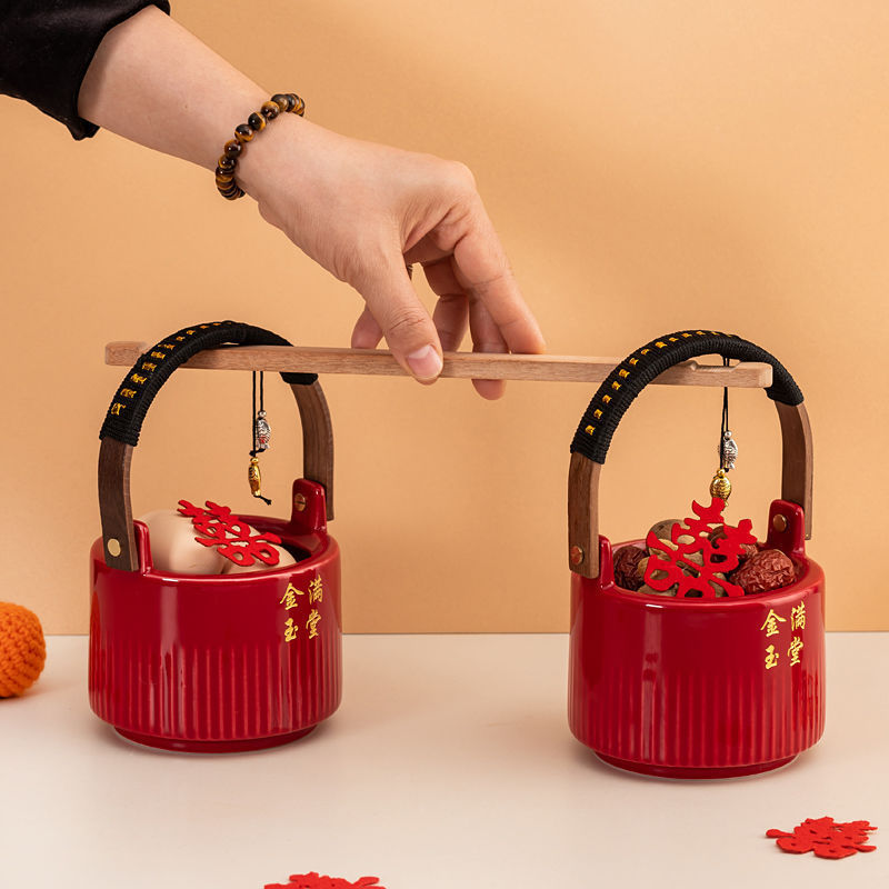 The descendants bucket wedding wedding supplies Daquan out of marriage and happy event, a wedding event, the mother's marriage, the female red dowry hi barrel