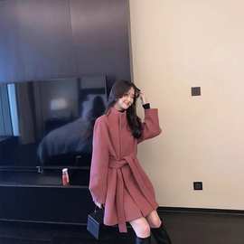 小个子斗篷毛呢外套女秋冬短款显瘦日系气质玫红色呢子大衣