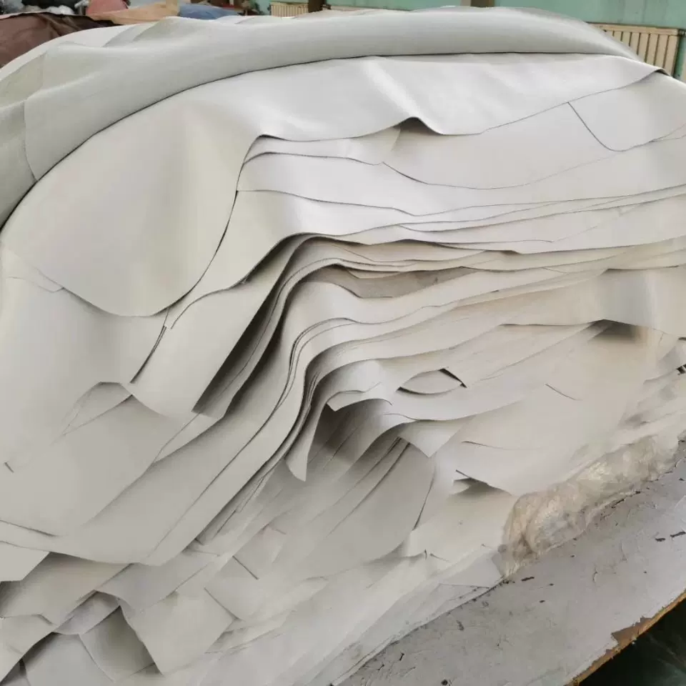 汽车专用阻燃、防水黄牛皮，手套防水牛皮成品牛皮