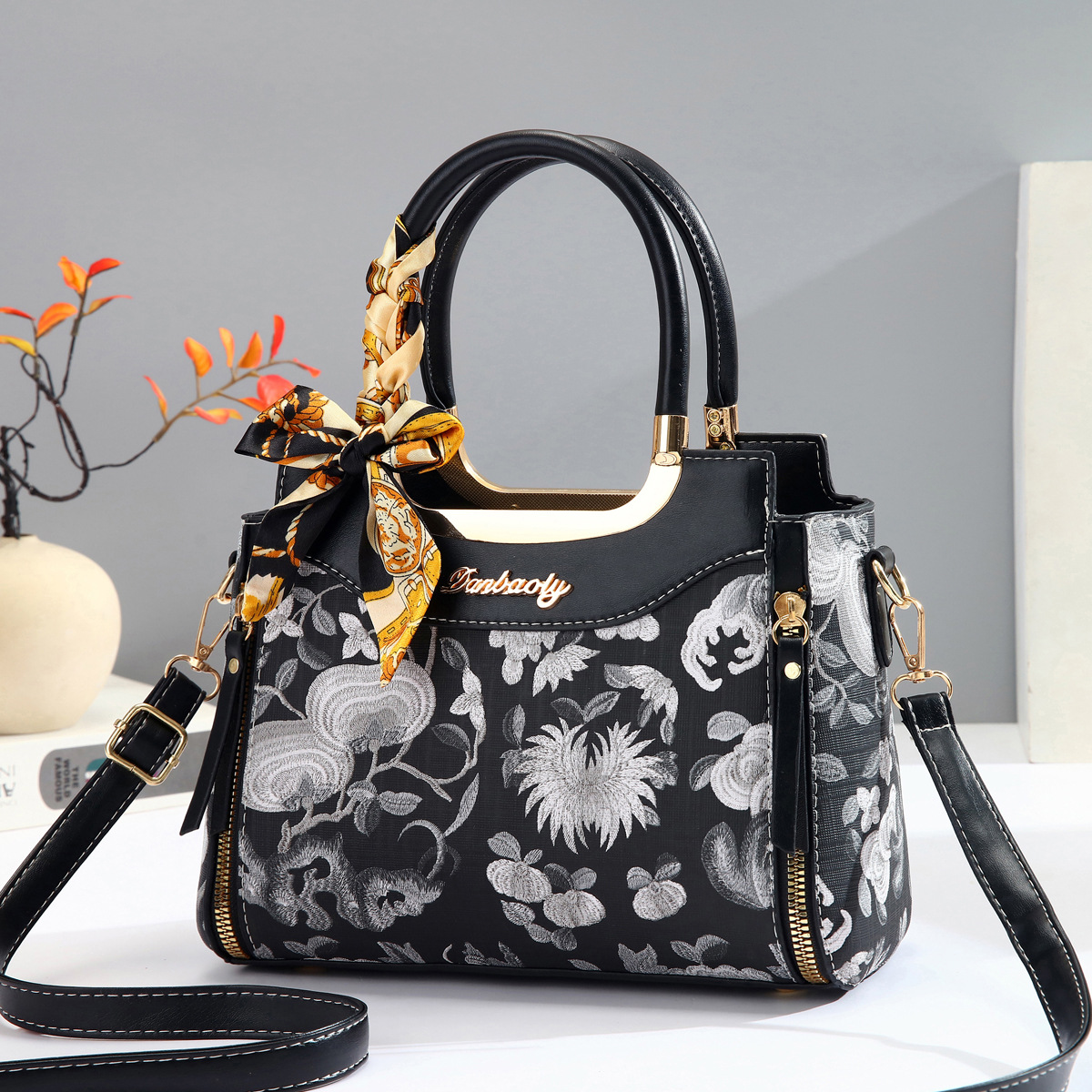 Bolso de mano bordado de comercio exterior para mujeres 2025 nuevo nicho de diseño de transporte universal bolso de hombro de mujer popular