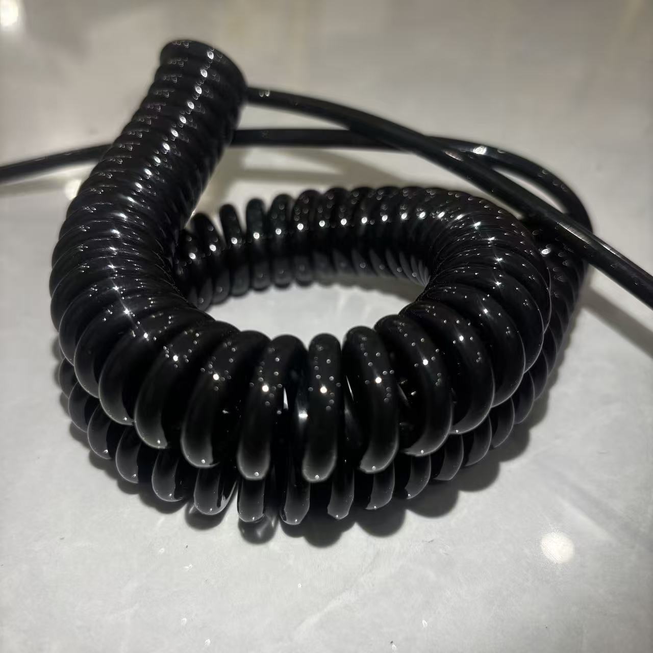 PU弹簧线TPU加长数据线PE医疗弹簧线耐磨高弹力伸缩线厂家批发