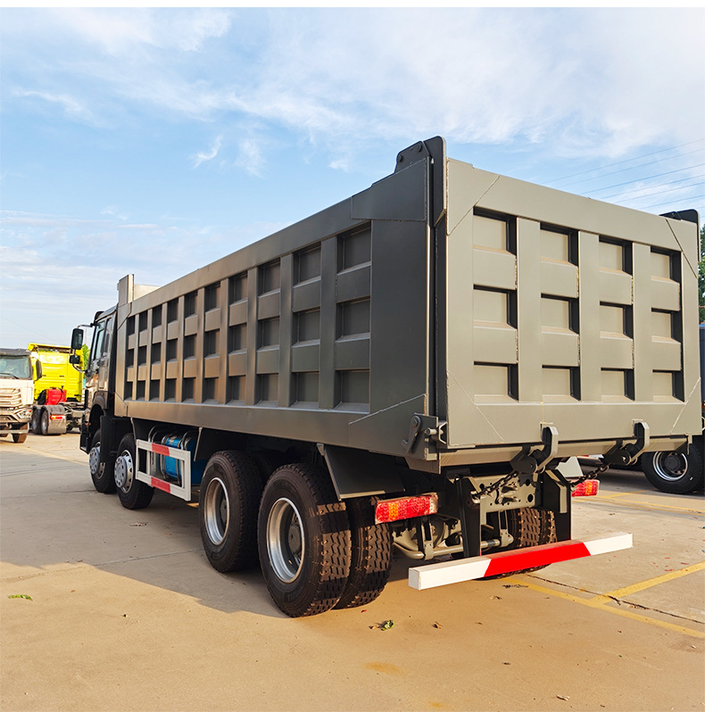 Sinotruk Howo Dump Truck with Eight Rear Wheels, Engineering Dump Truck, Mining Soil Transport Truck, Complete Documents, Available for Inspection