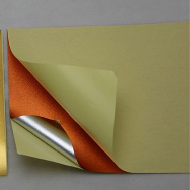 El proceso del fabricante utiliza papel de estampado en caliente con lámina de oro de doble cara, rollo de lámina de oro de aluminio electroquímico, y lámina de oro y plata adhesiva de doble cara para impresión y personalización. image 9