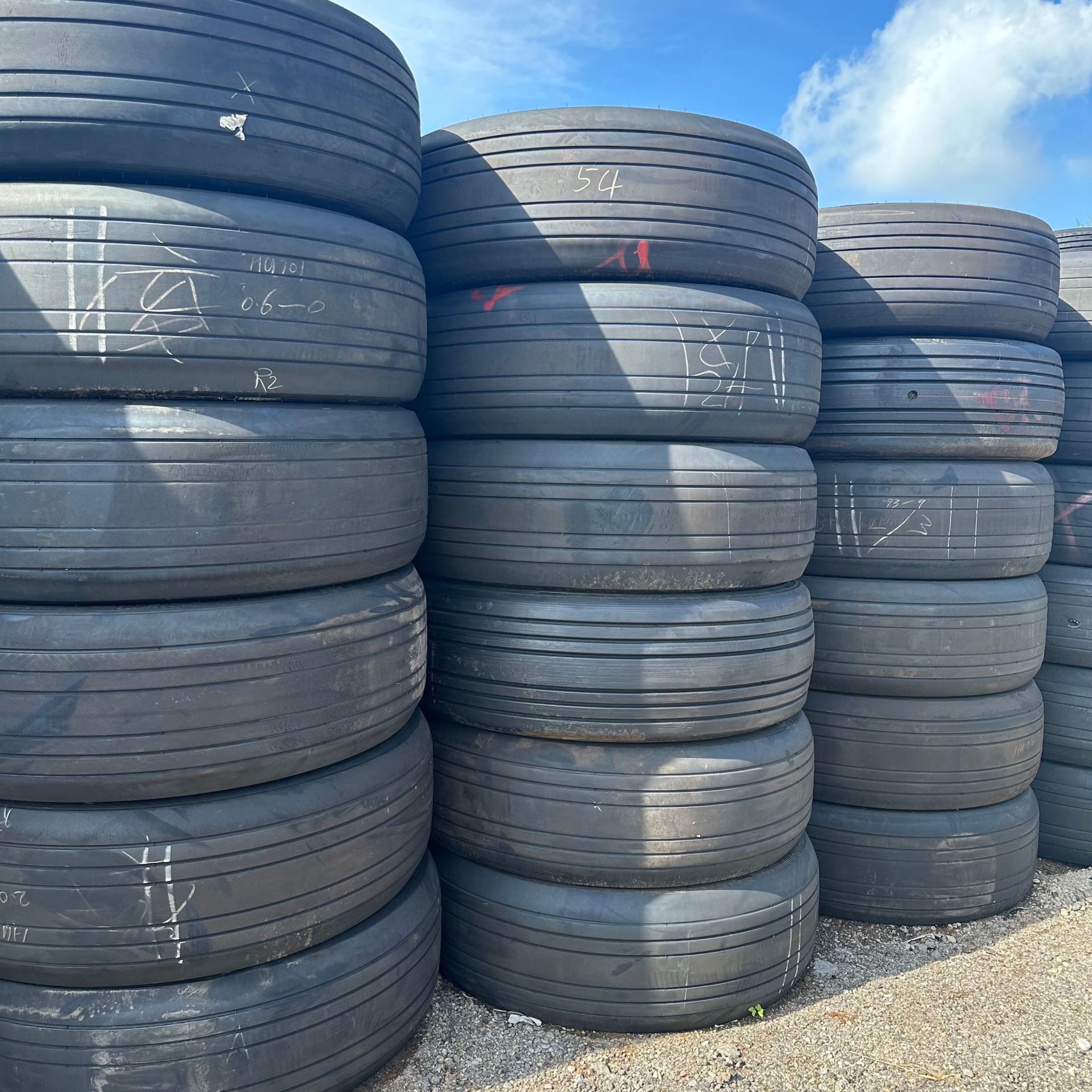 二手旧飞机轮胎波音747用H49x19.0-22 H46x18.0-20 H44.5x16.5-21