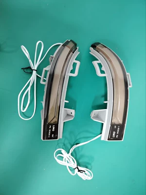 Vinfast Limo Green Folding Rearview Mirror with Upgraded Sequential Led Turn Signal Lights, Direct from the Source Factory (Dönmə işıqları)