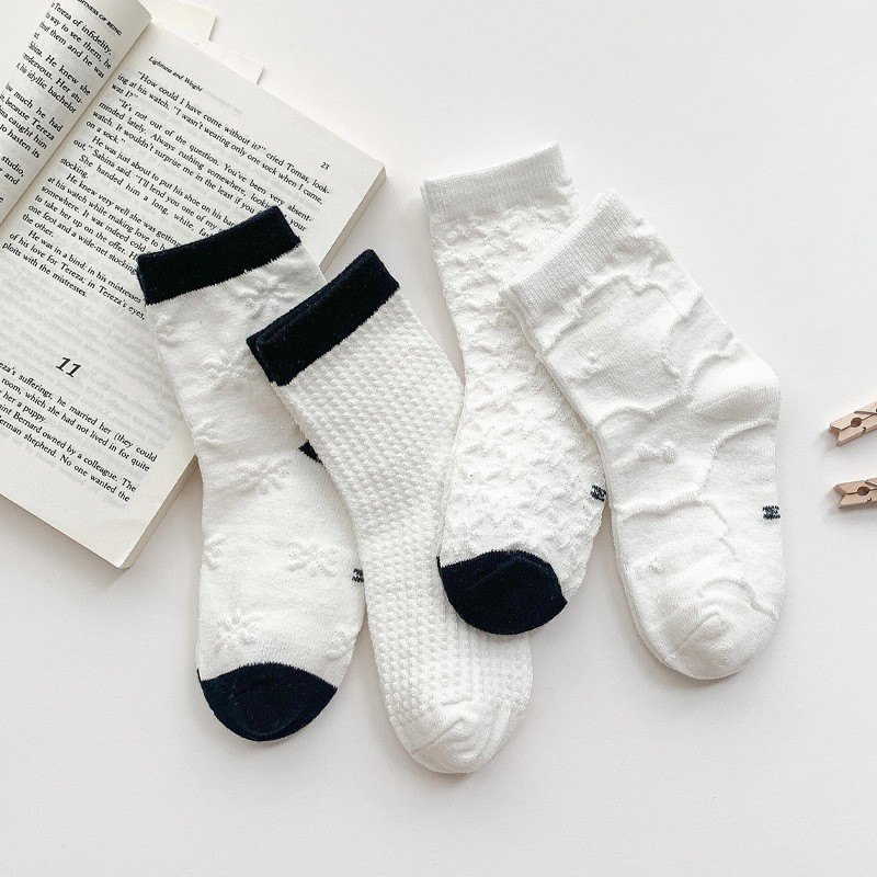 C27 black and white dark flower (cotton socks for four seasons)