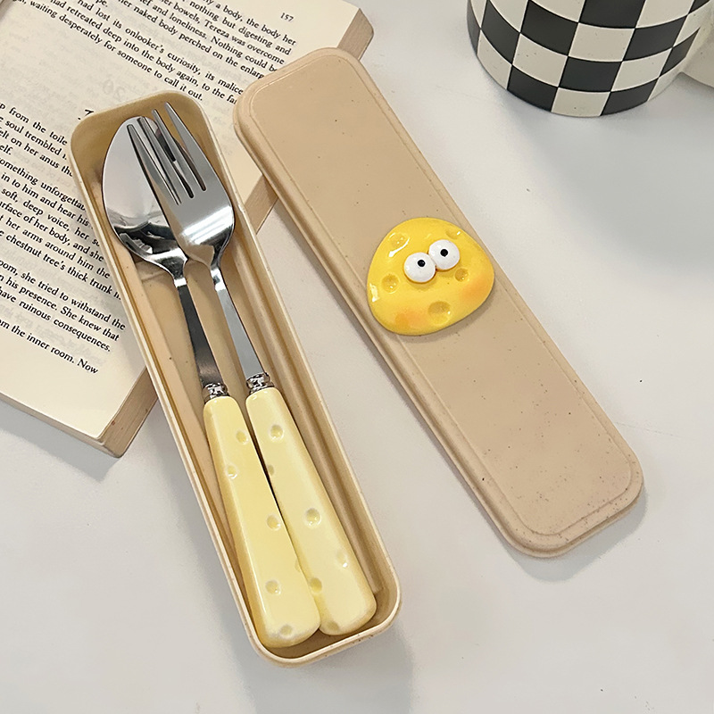 큰 치즈숟가락 + 포크 + 밀젓가락 + 계란인형 + 쌀상자