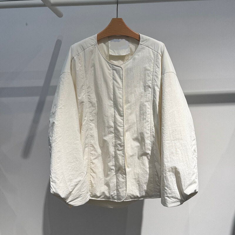 Mm Shopping Mall Same Style 2025 Winter New Simple Off-White Round Neck Loose Long-Sleeved Cotton Jacket 5Ga180931